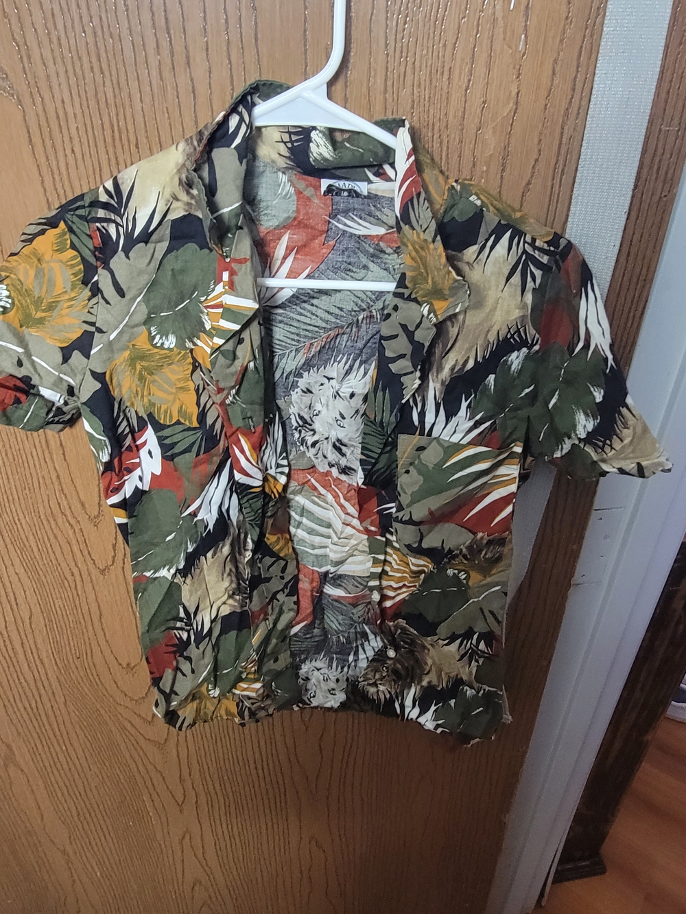 Tropical Leaf Print Short-Sleeve Button Shirt - Olive/Red/Black